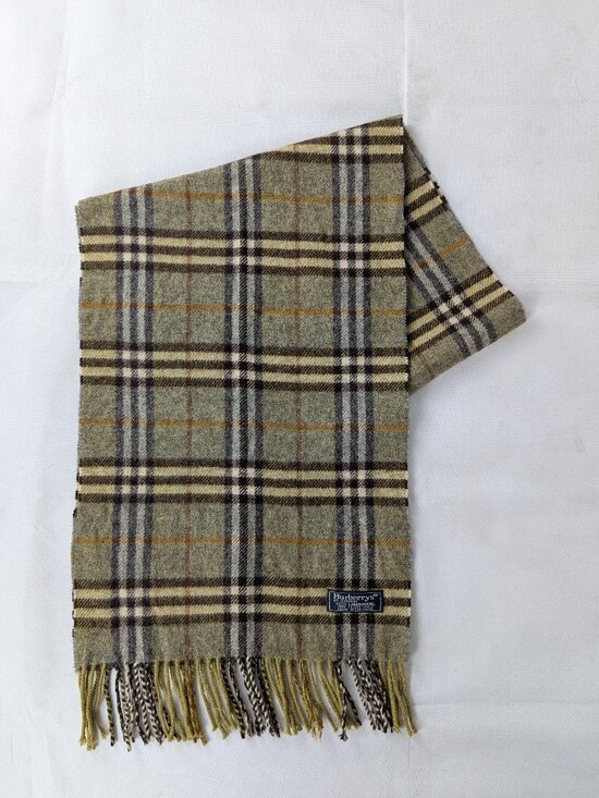 Burberry Accessories - Burberry Check Green Scarf Unisex | 100% Lambswool Authentic | Used